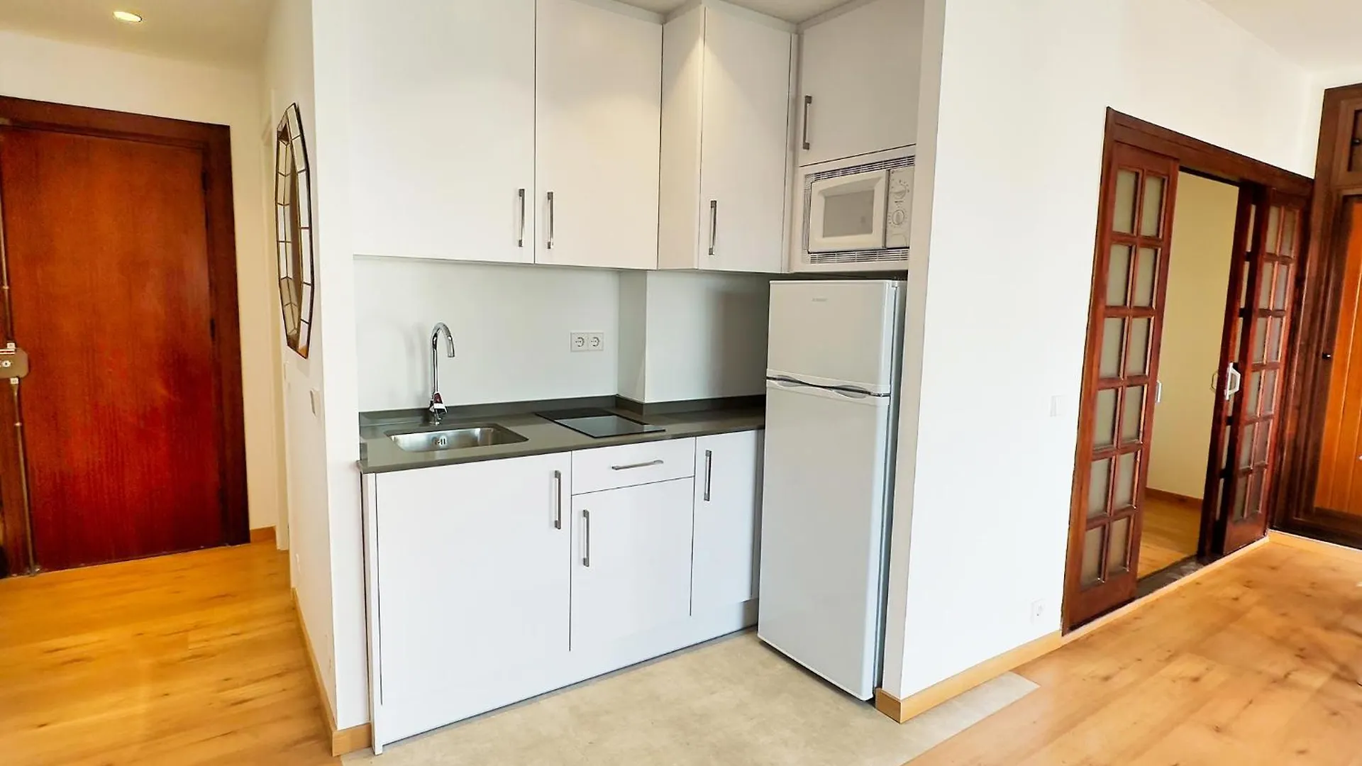 מארבלה Mediterraneo 508. Fantastic Studio On The Beachfront With Sea Views. 0*,